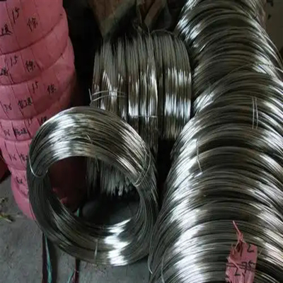 304 316 321 গ্রেড ইস্পাত তারের কয়েল 3mm 4mm 5mm ব্যাসার্ধ