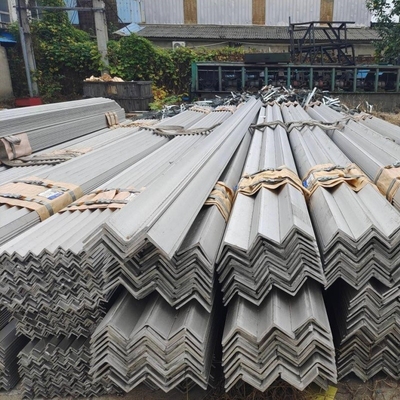 40x5 মিমি গরম ঘূর্ণিত কার্বন ইস্পাত কাঠামোগত বিভাগ এএসটিএম এ 36 হালকা ইস্পাত কোণ বার কাস্টমাইজড গ্রেড